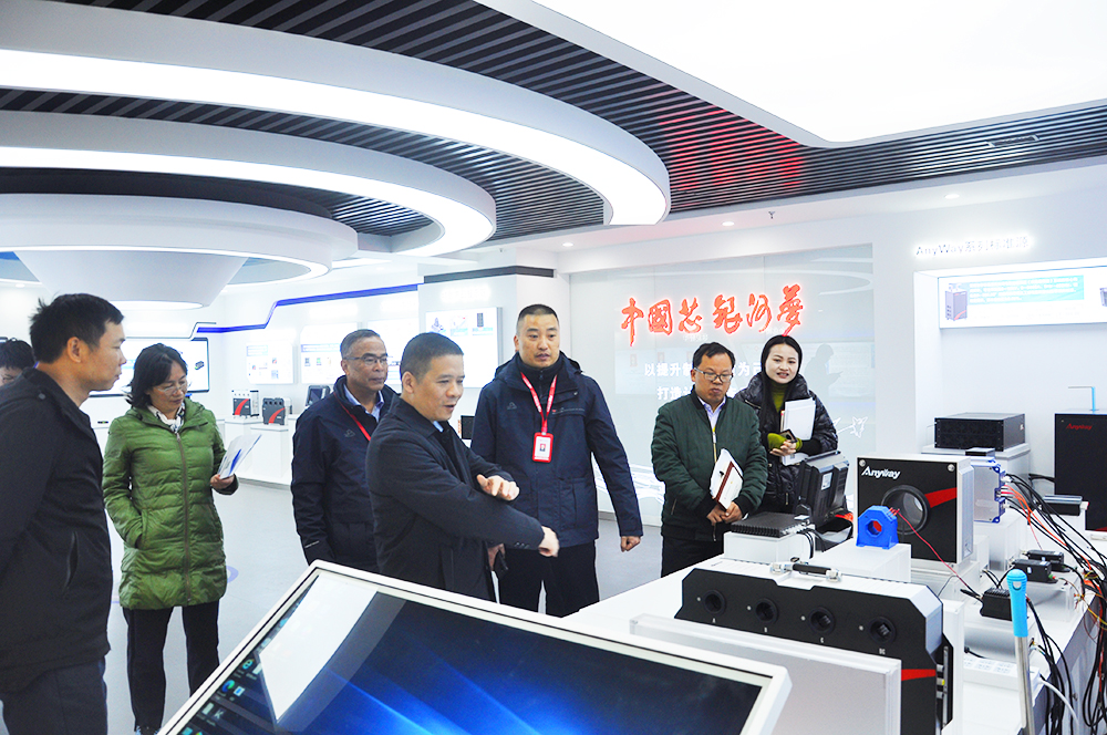 長沙經(jīng)開區(qū)賴?yán)っ髦魅我恍猩W臨銀河電氣調(diào)研指導(dǎo) 長沙經(jīng)開區(qū)賴?yán)っ髦魅我恍猩W臨銀河電氣調(diào)研指導(dǎo)